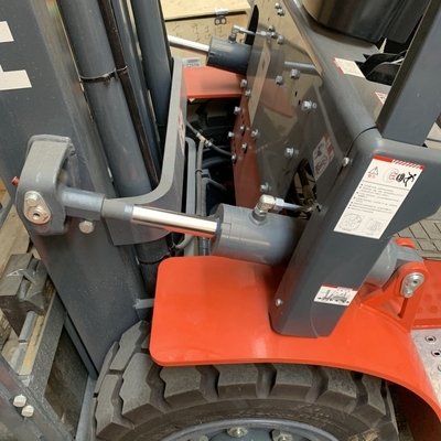 Forklift Model CPC D 30 Steel Hydraulic Cylinder Assembly untuk Forklift Tilting System