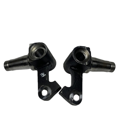 Knuckle kemudi forklift 80DH-413000 tahan lama untuk CPCD100RG di bengkel mesin